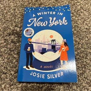 📚 3/$20 Book to Bundle - A Winter In New York